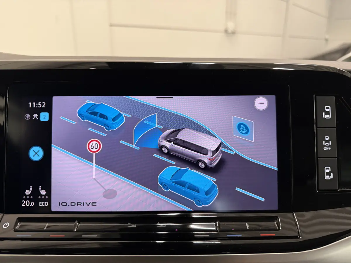 1.4 eHybrid Life 7p. TREKHAAK/ACC/ELECTR.SCHUIFDEUREN/SOH 92%/CAMERA/17"/CARPLAY/STOEL+STUURVERW/ELECTR.A.KLEP/PRIVACY/REFLEXSILBER/VOLLEDIG VW DEALER HISTORIE