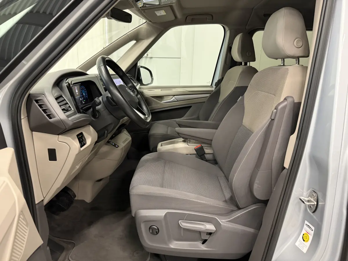 1.4 eHybrid Life 7p. TREKHAAK/ACC/ELECTR.SCHUIFDEUREN/SOH 92%/CAMERA/17"/CARPLAY/STOEL+STUURVERW/ELECTR.A.KLEP/PRIVACY/REFLEXSILBER/VOLLEDIG VW DEALER HISTORIE