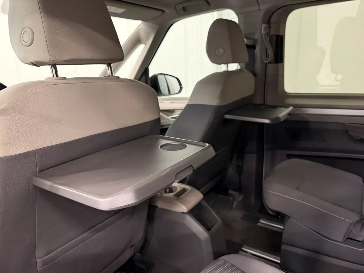 1.4 eHybrid Life 7p. TREKHAAK/ACC/ELECTR.SCHUIFDEUREN/SOH 92%/CAMERA/17"/CARPLAY/STOEL+STUURVERW/ELECTR.A.KLEP/PRIVACY/REFLEXSILBER/VOLLEDIG VW DEALER HISTORIE