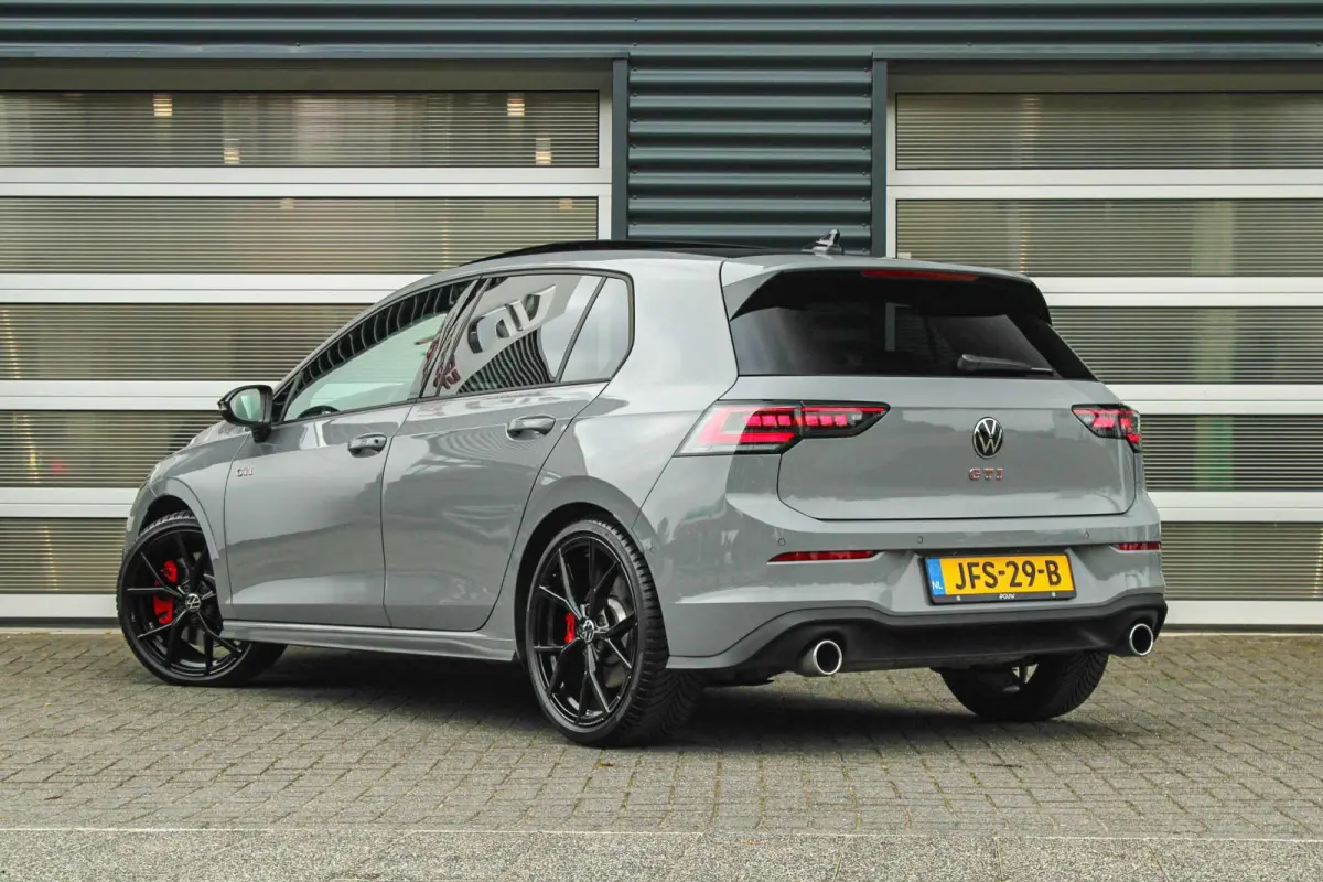GTI 2.0 TSI 265pk DSG | DCC Onderstel | Panoramadak | Camera | 19" Estoril Velgen