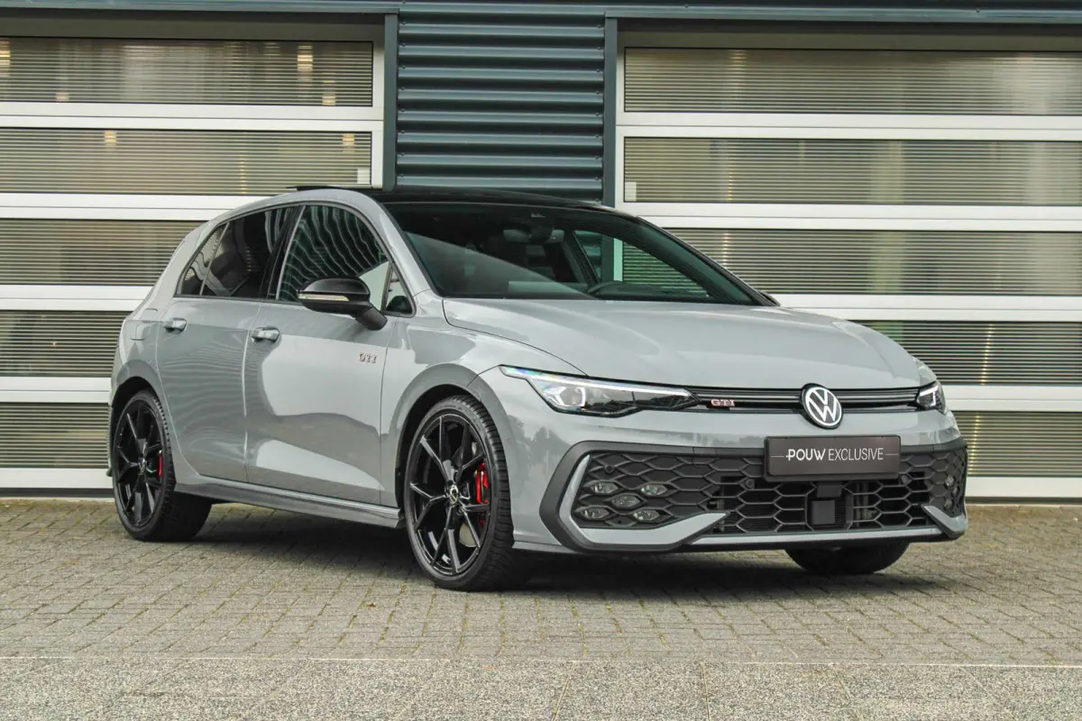 GTI 2.0 TSI 265pk DSG | DCC Onderstel | Panoramadak | Camera | 19" Estoril Velgen