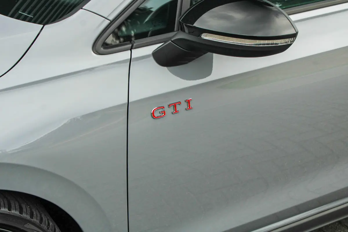 GTI 2.0 TSI 265pk DSG | DCC Onderstel | Panoramadak | Camera | 19" Estoril Velgen