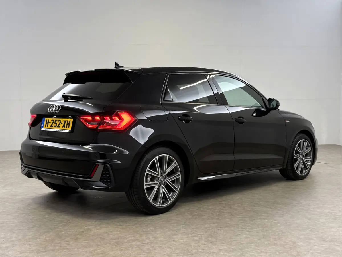 30 TFSI S-Line | Automaat | Virtual | Cruise | Carplay | Keyless | Parkeersens. | LED | NAP