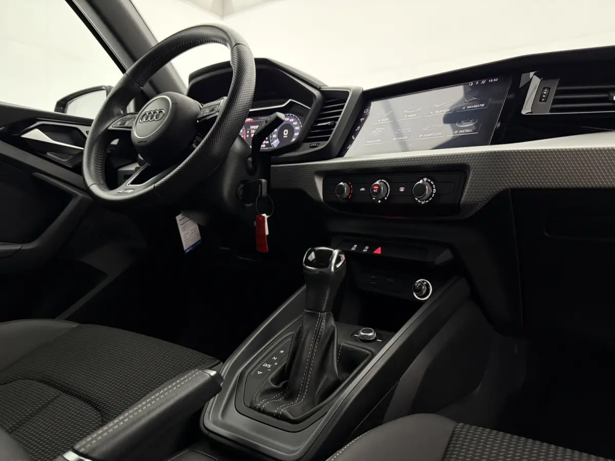 30 TFSI S-Line | Automaat | Virtual | Cruise | Carplay | Keyless | Parkeersens. | LED | NAP