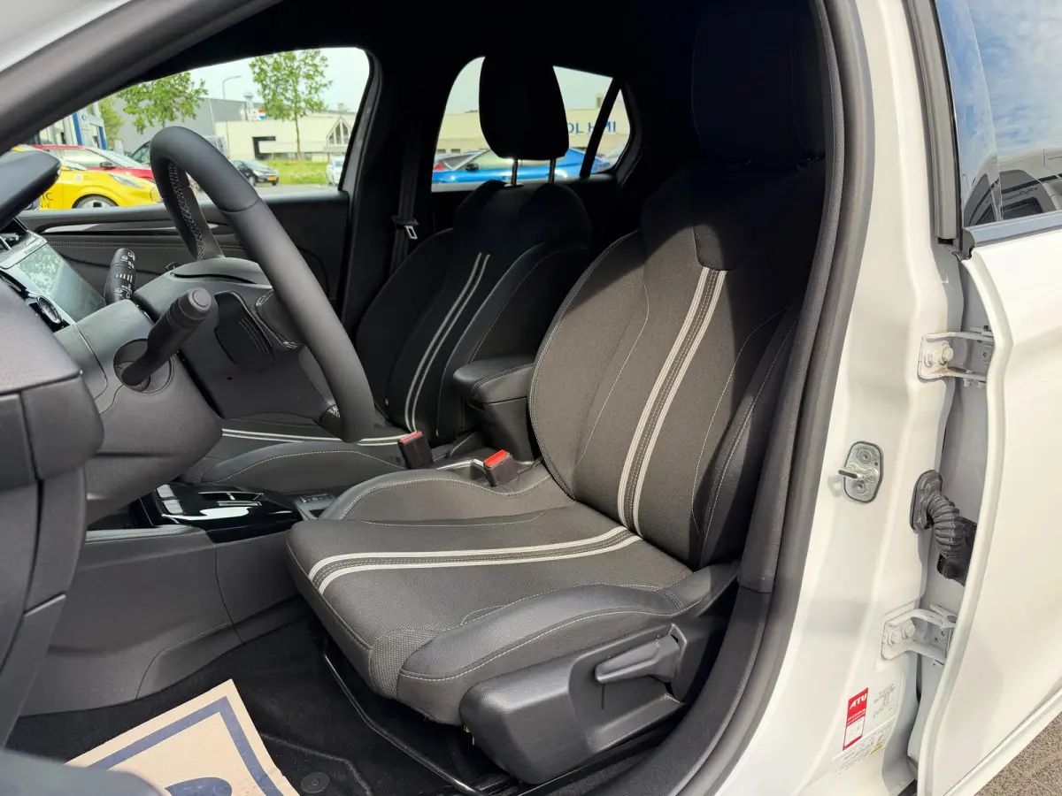 1.2 Turbo GS | LED | 360 Camera | Carplay | Keyless Start | Two Tone |