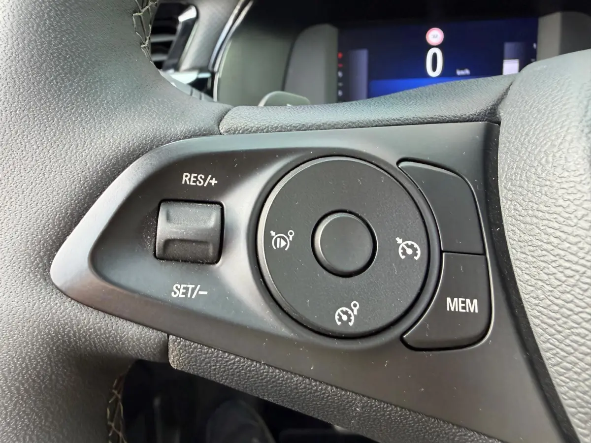1.2 Turbo GS | LED | 360 Camera | Carplay | Keyless Start | Two Tone |