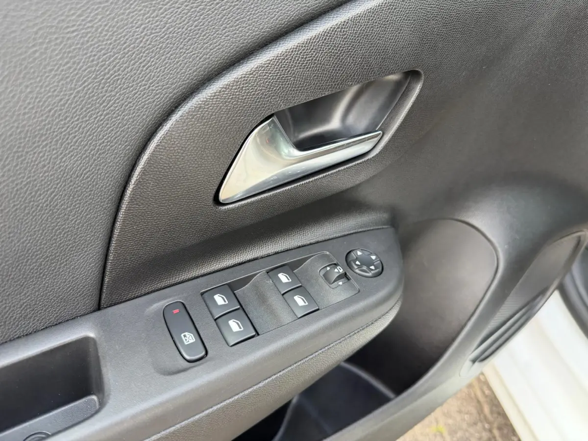 1.2 Turbo GS | LED | 360 Camera | Carplay | Keyless Start | Two Tone |