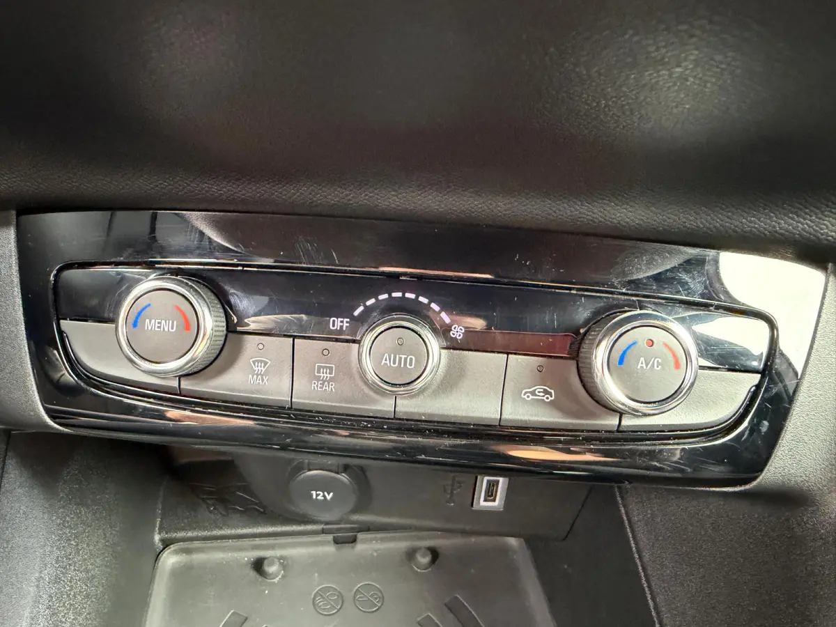 1.2 Turbo GS | LED | 360 Camera | Carplay | Keyless Start | Two Tone |