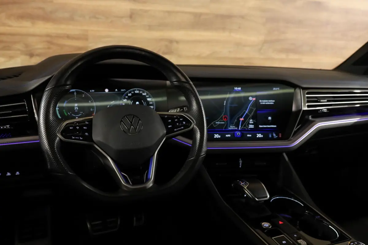 3.0 TSi 4MOTION R|Massage|Pano|HUD|Trekhaak|