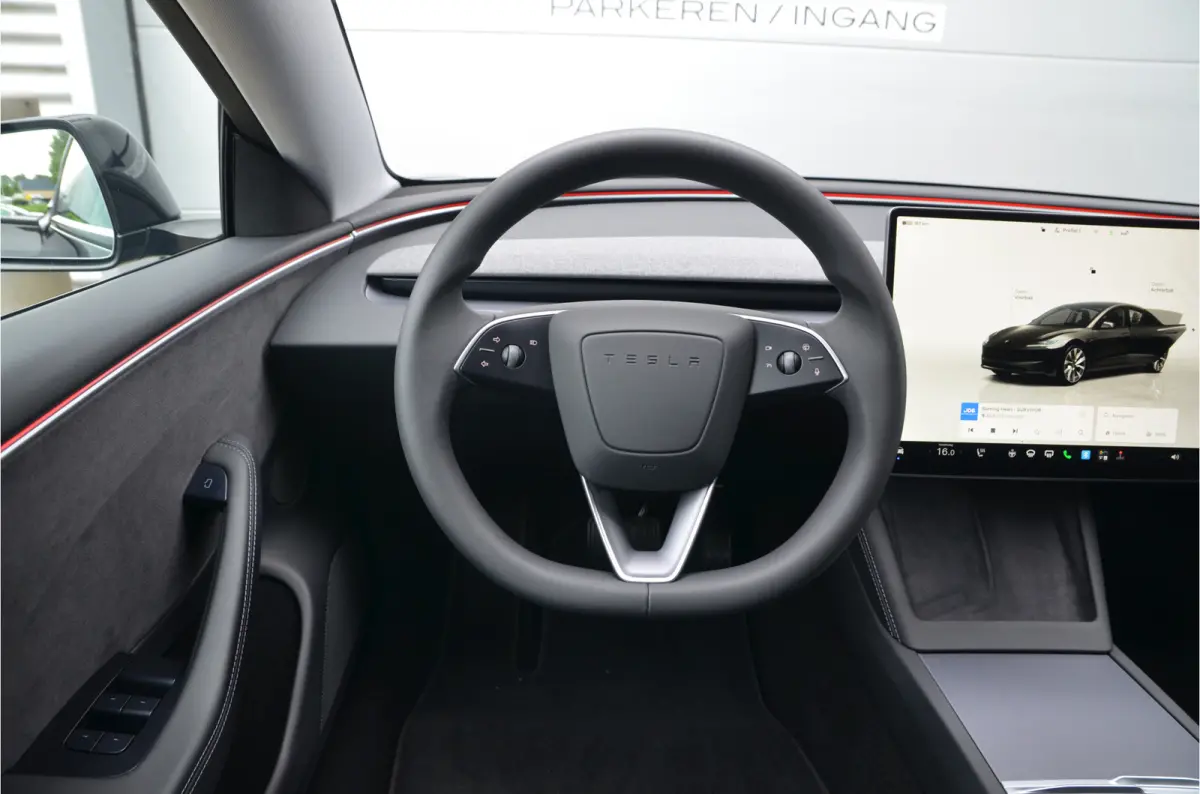 Premium Long Range AWD 78 kWh Highland, AutoPilot4.0 (FSD 99,- p/mnd) 19" Alu
