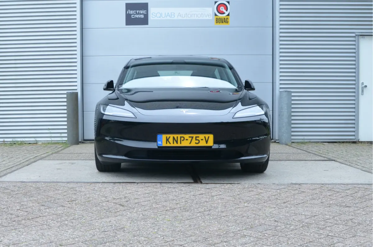 Premium Long Range AWD 78 kWh Highland, AutoPilot4.0 (FSD 99,- p/mnd) 19" Alu