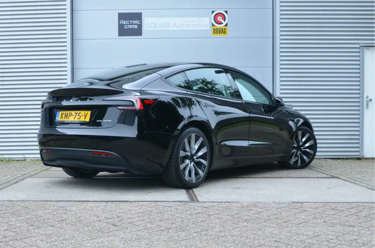 Premium Long Range AWD 78 kWh Highland, AutoPilot4.0 (FSD 99,- p/mnd) 19" Alu
