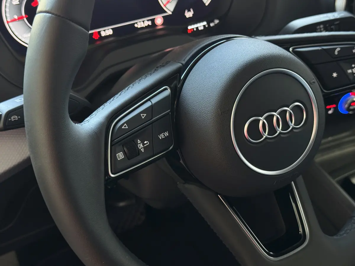35 TFSI 1.5 S-LINE 150PK PANO SCHUIFDAK VIR.COCKPIT ELEK.KLEP TOUCHSCREEN CARPLAY NAVI CAMERA MATRIX LED STOELVERW. PDC KEYLESS 2026 S-EDITION