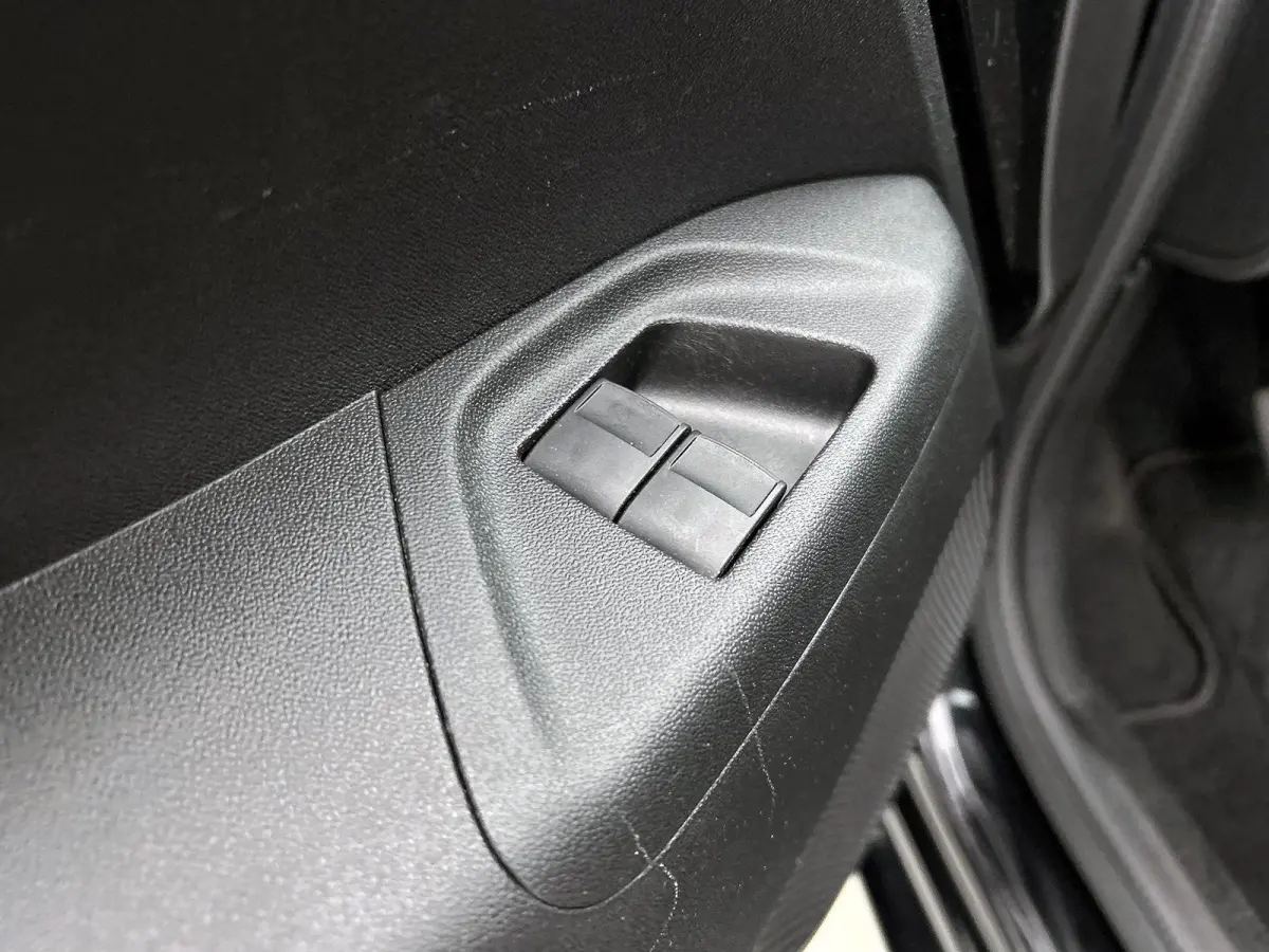 1.0 72pk Active | Airco | Bluetooth  | IsoFix |