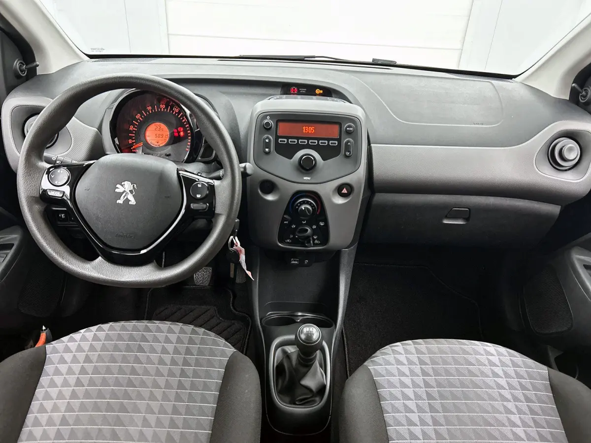 1.0 72pk Active | Airco | Bluetooth  | IsoFix |
