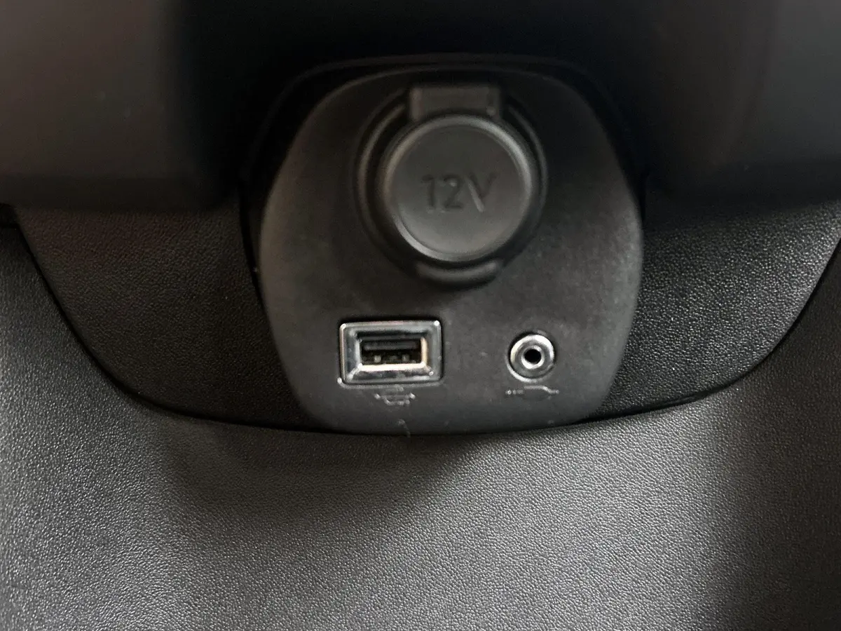 1.0 72pk Active | Airco | Bluetooth  | IsoFix |