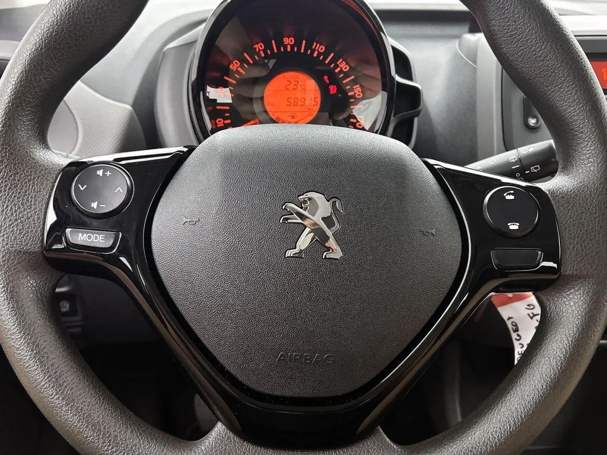 1.0 72pk Active | Airco | Bluetooth  | IsoFix |