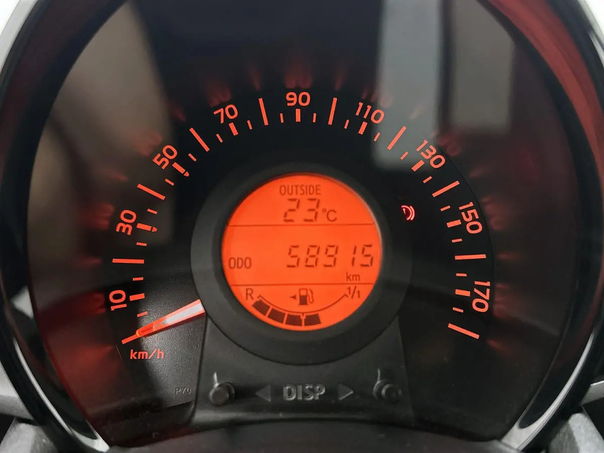 1.0 72pk Active | Airco | Bluetooth  | IsoFix |
