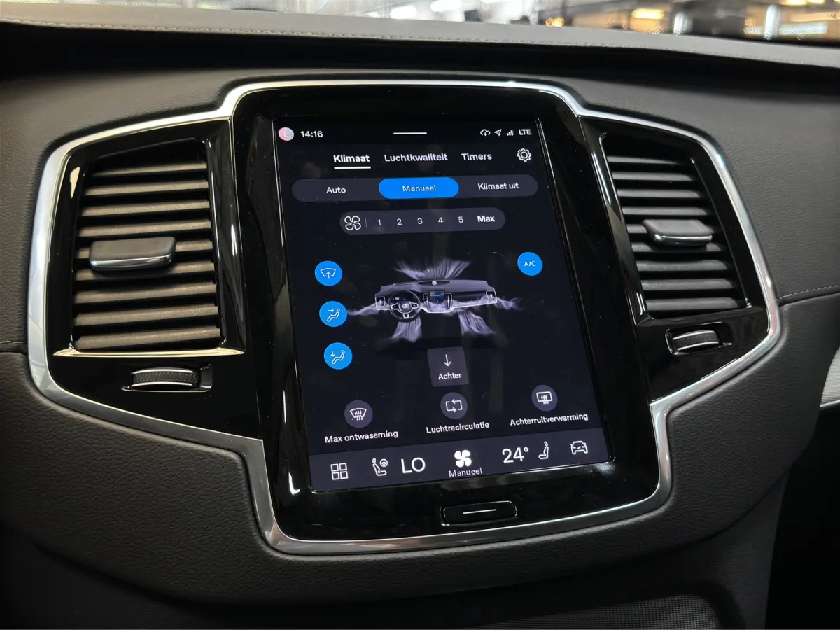 2.0 T8 Recharge AWD Ultimate Bright | Luchtvering | Leder | Stoel/Stuurverwarming | Harman&Kardon|