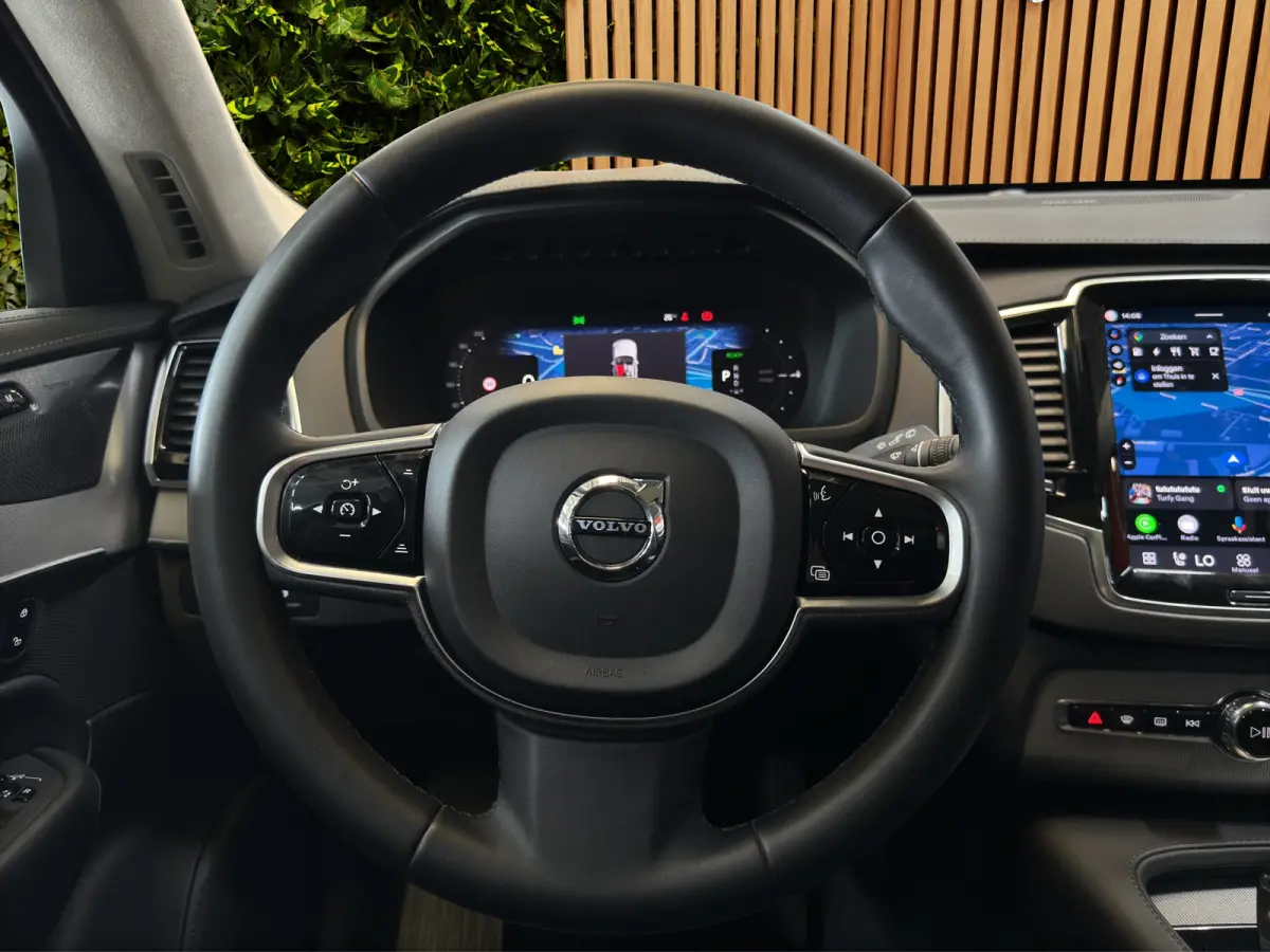 2.0 T8 Recharge AWD Ultimate Bright | Luchtvering | Leder | Stoel/Stuurverwarming | Harman&Kardon|