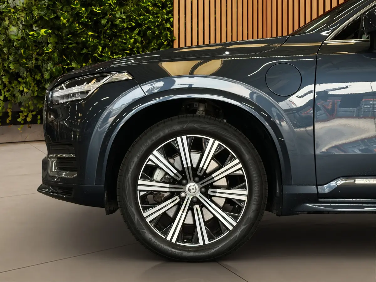 2.0 T8 Recharge AWD Ultimate Bright | Luchtvering | Leder | Stoel/Stuurverwarming | Harman&Kardon|
