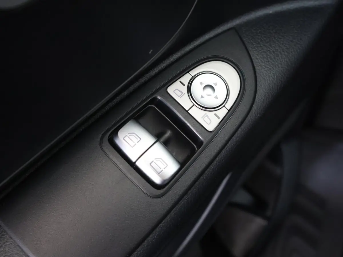 119 CDI | Aut. | XL L3 | Dubbele Cabine | 5-zits | Stoelverwarming | Navigatie | Parkeercamera | Cruise Control | Certified