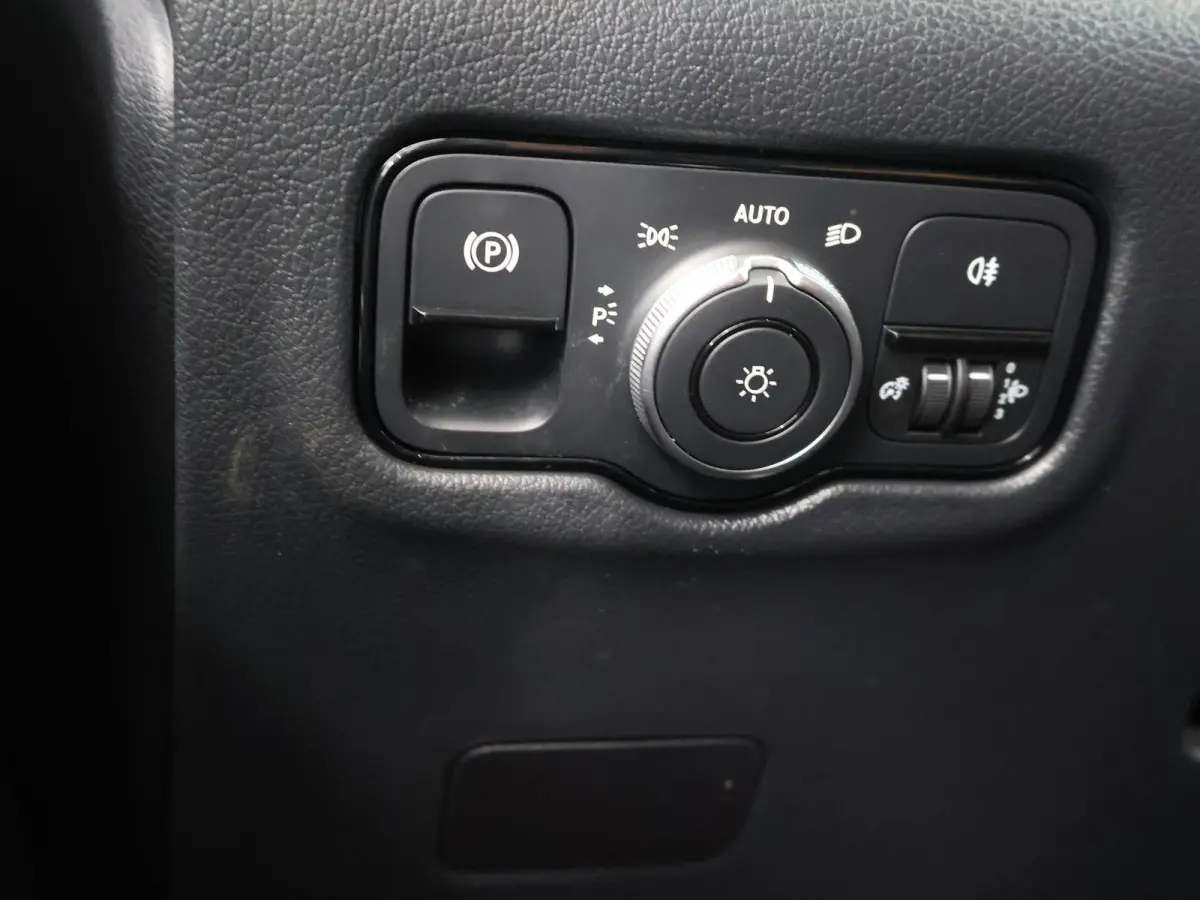 119 CDI | Aut. | XL L3 | Dubbele Cabine | 5-zits | Stoelverwarming | Navigatie | Parkeercamera | Cruise Control | Certified