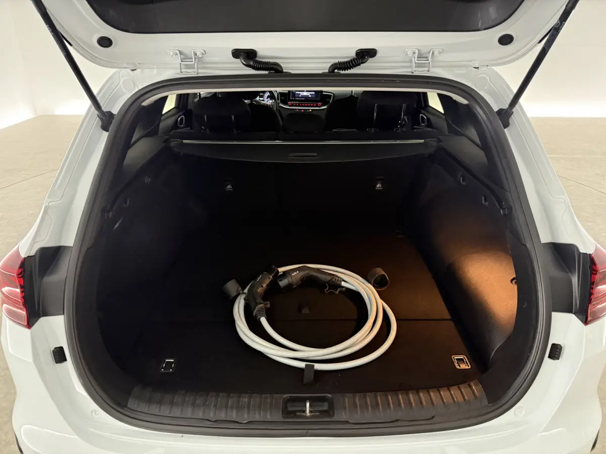 1.6 GDI PHEV DynamicLine | Camera | Cruise | Carplay | Keyless | Navi | LED | NAP