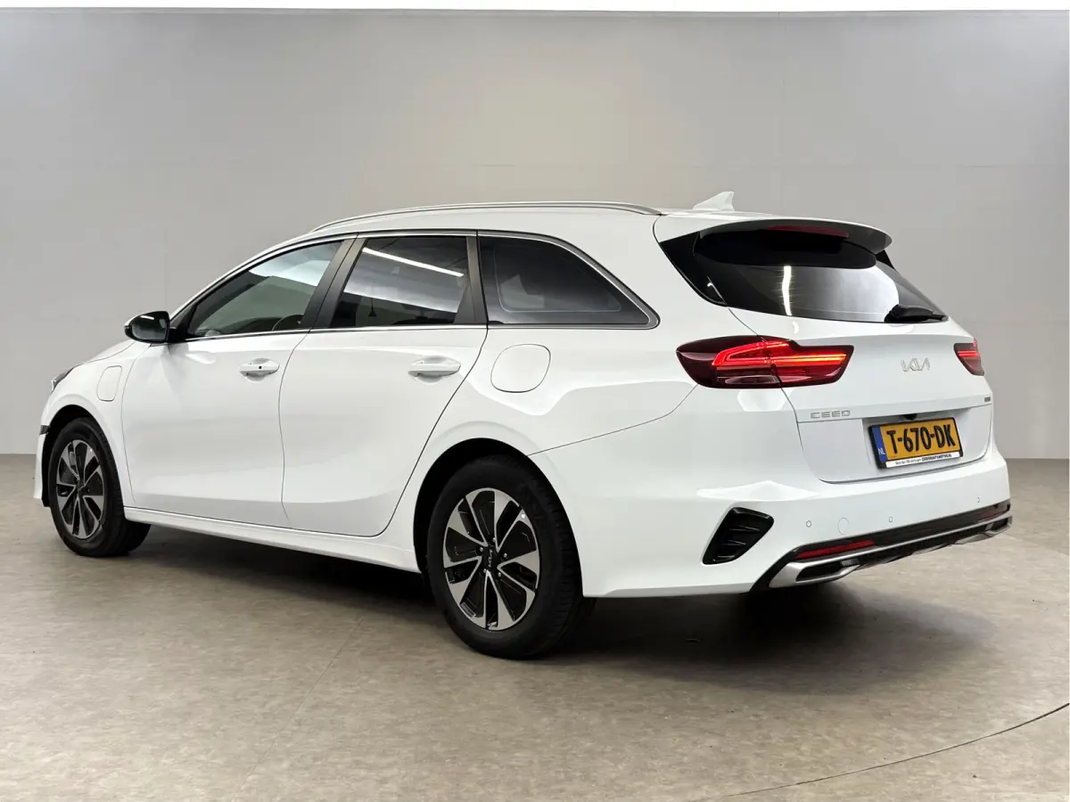 1.6 GDI PHEV DynamicLine | Camera | Cruise | Carplay | Keyless | Navi | LED | NAP