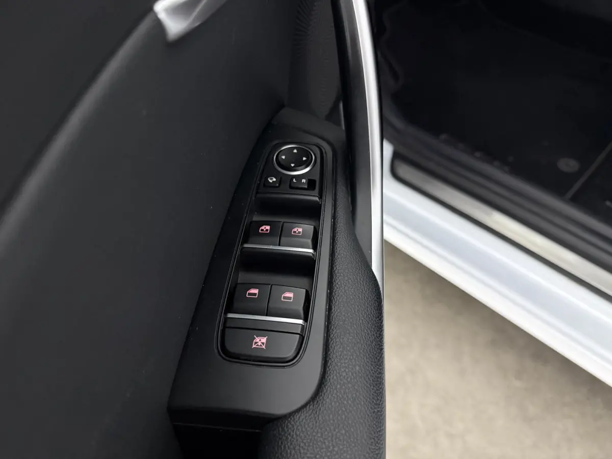 1.6 GDI PHEV DynamicLine | Camera | Cruise | Carplay | Keyless | Navi | LED | NAP
