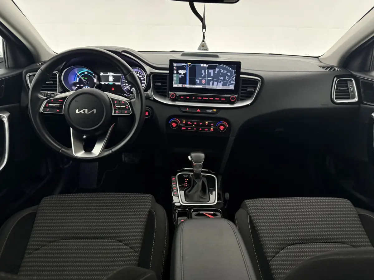 1.6 GDI PHEV DynamicLine | Camera | Cruise | Carplay | Keyless | Navi | LED | NAP