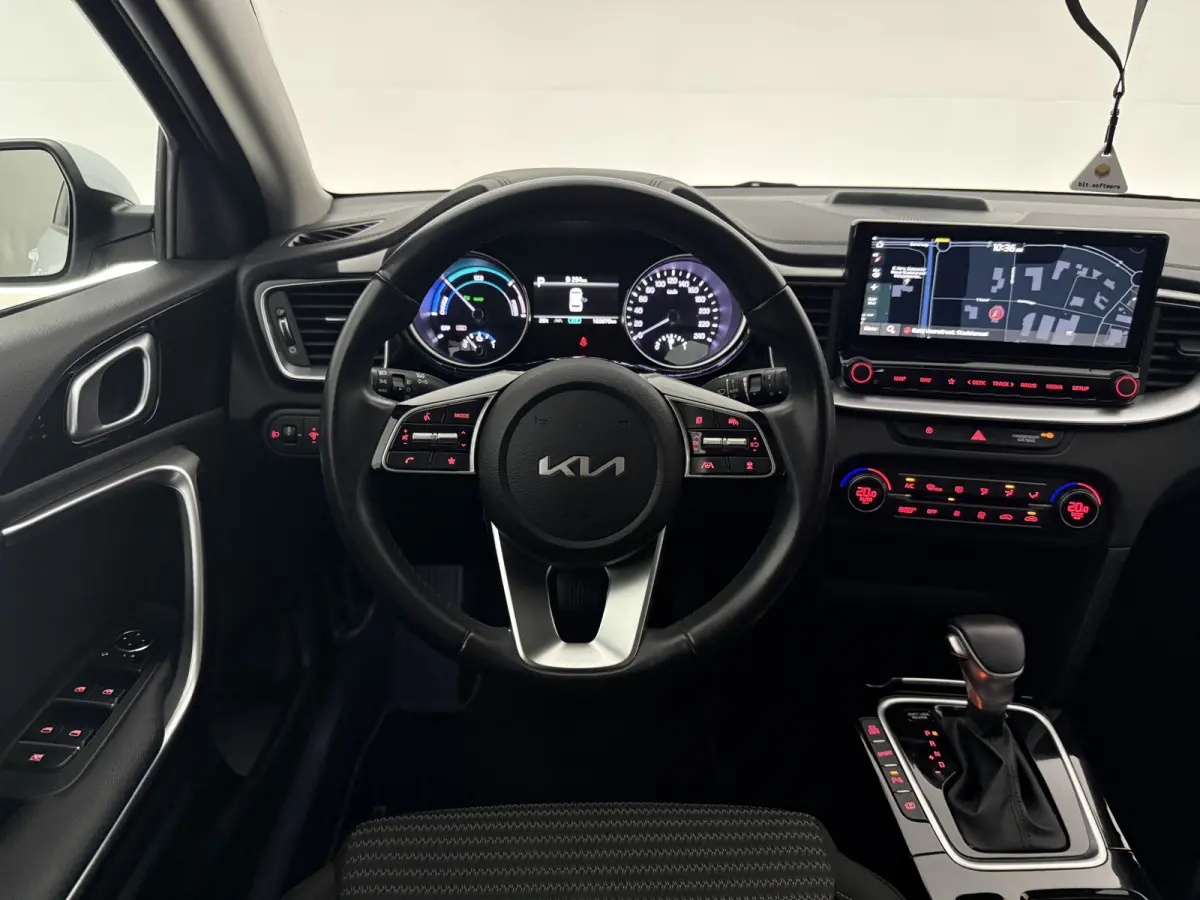 1.6 GDI PHEV DynamicLine | Camera | Cruise | Carplay | Keyless | Navi | LED | NAP