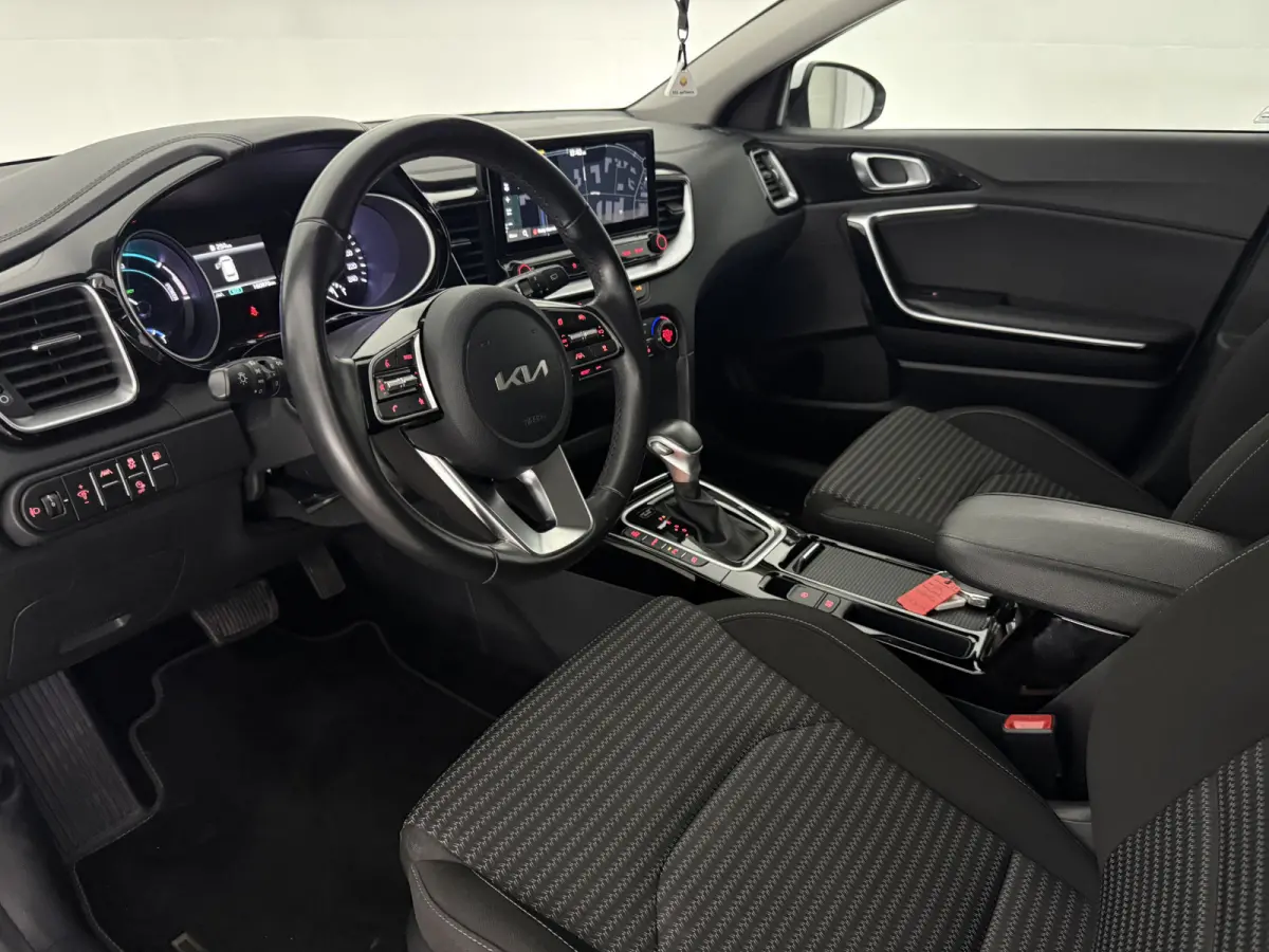 1.6 GDI PHEV DynamicLine | Camera | Cruise | Carplay | Keyless | Navi | LED | NAP