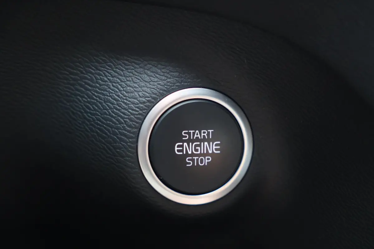 T4 R-Design | Stoelverwarming | Trekhaak | Parkeercamera | BLIS | Leder | Keyless