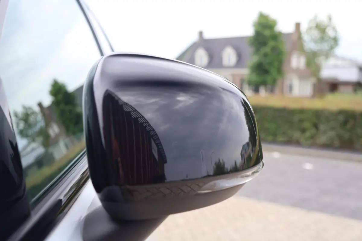 T4 R-Design | Stoelverwarming | Trekhaak | Parkeercamera | BLIS | Leder | Keyless