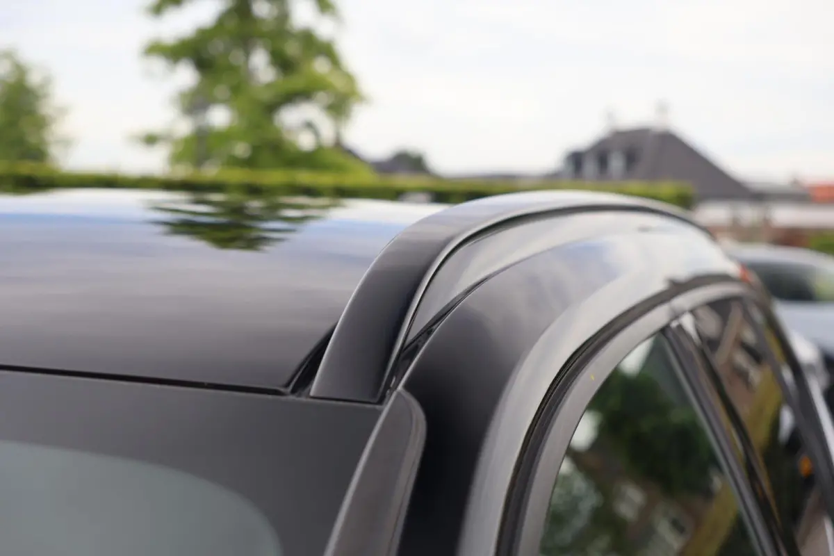 T4 R-Design | Stoelverwarming | Trekhaak | Parkeercamera | BLIS | Leder | Keyless