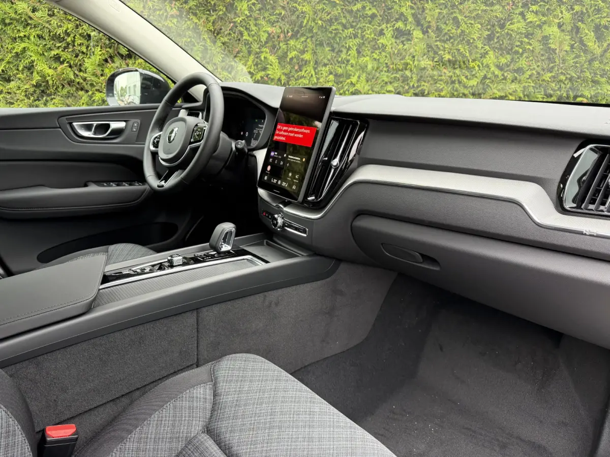T6 Plug-in hybrid AWD Essential | Elektrische stoelen | Cruise control |