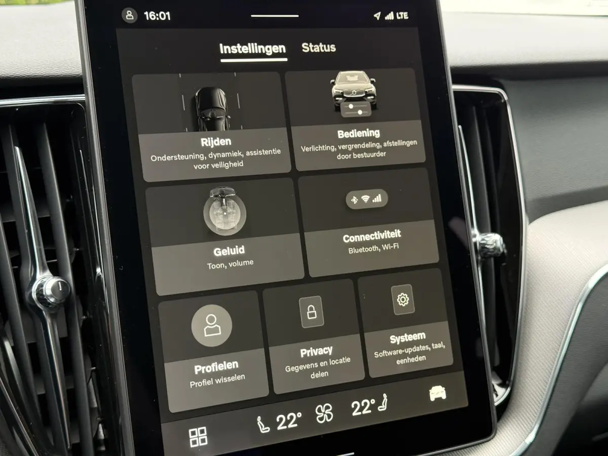 T6 Plug-in hybrid AWD Essential | Elektrische stoelen | Cruise control |