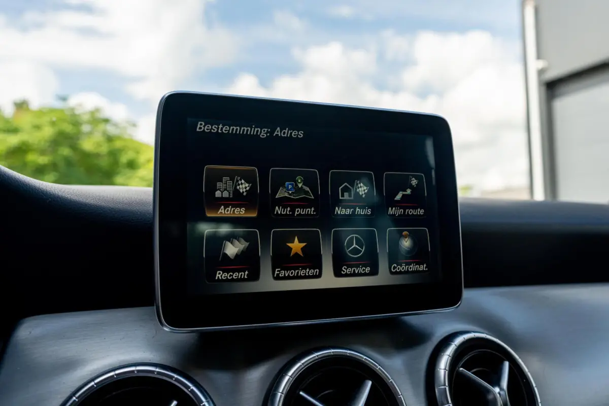 180 AMG *Leder* Automaat* Groot Navi*