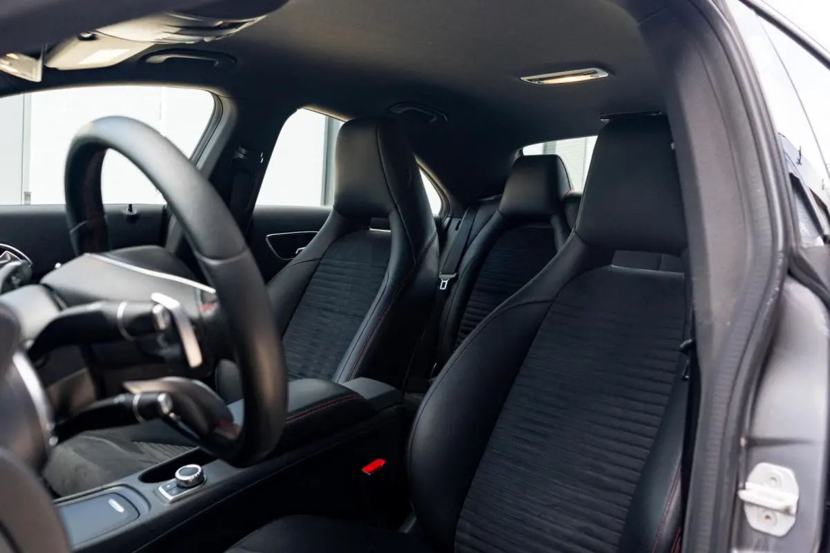 180 AMG *Leder* Automaat* Groot Navi*