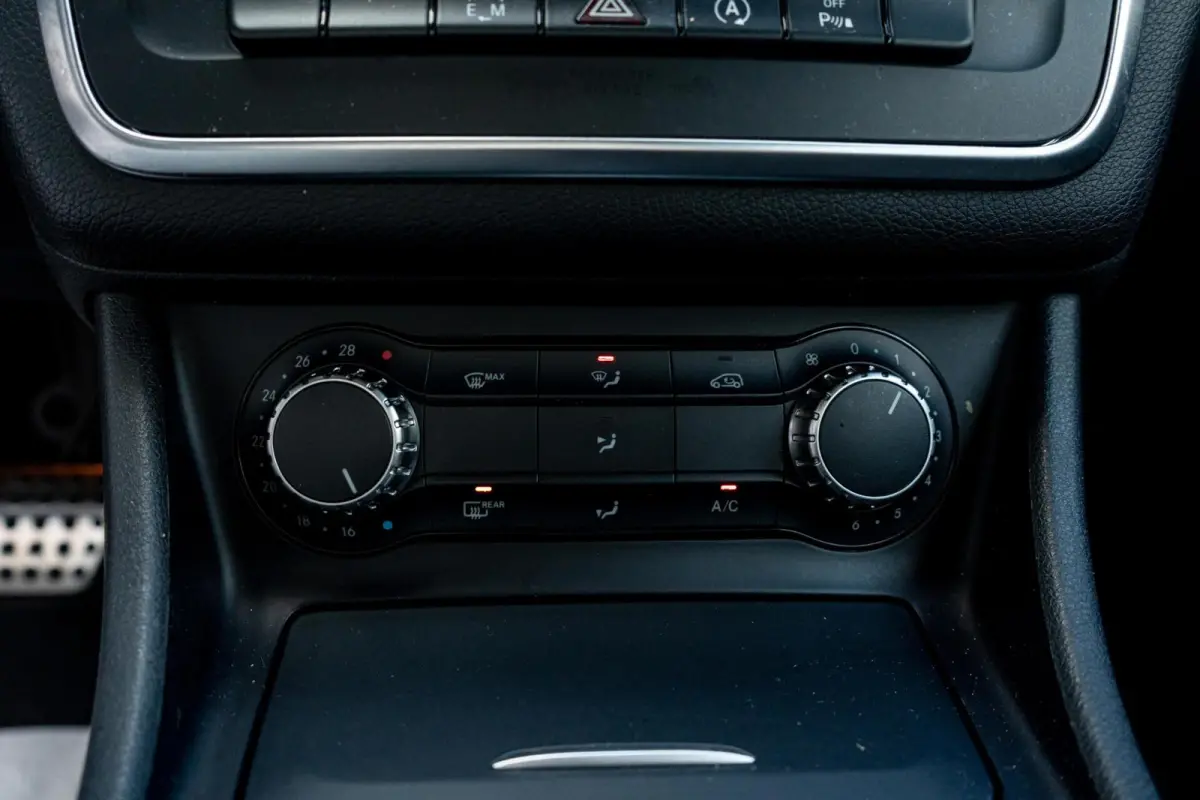 180 AMG *Leder* Automaat* Groot Navi*
