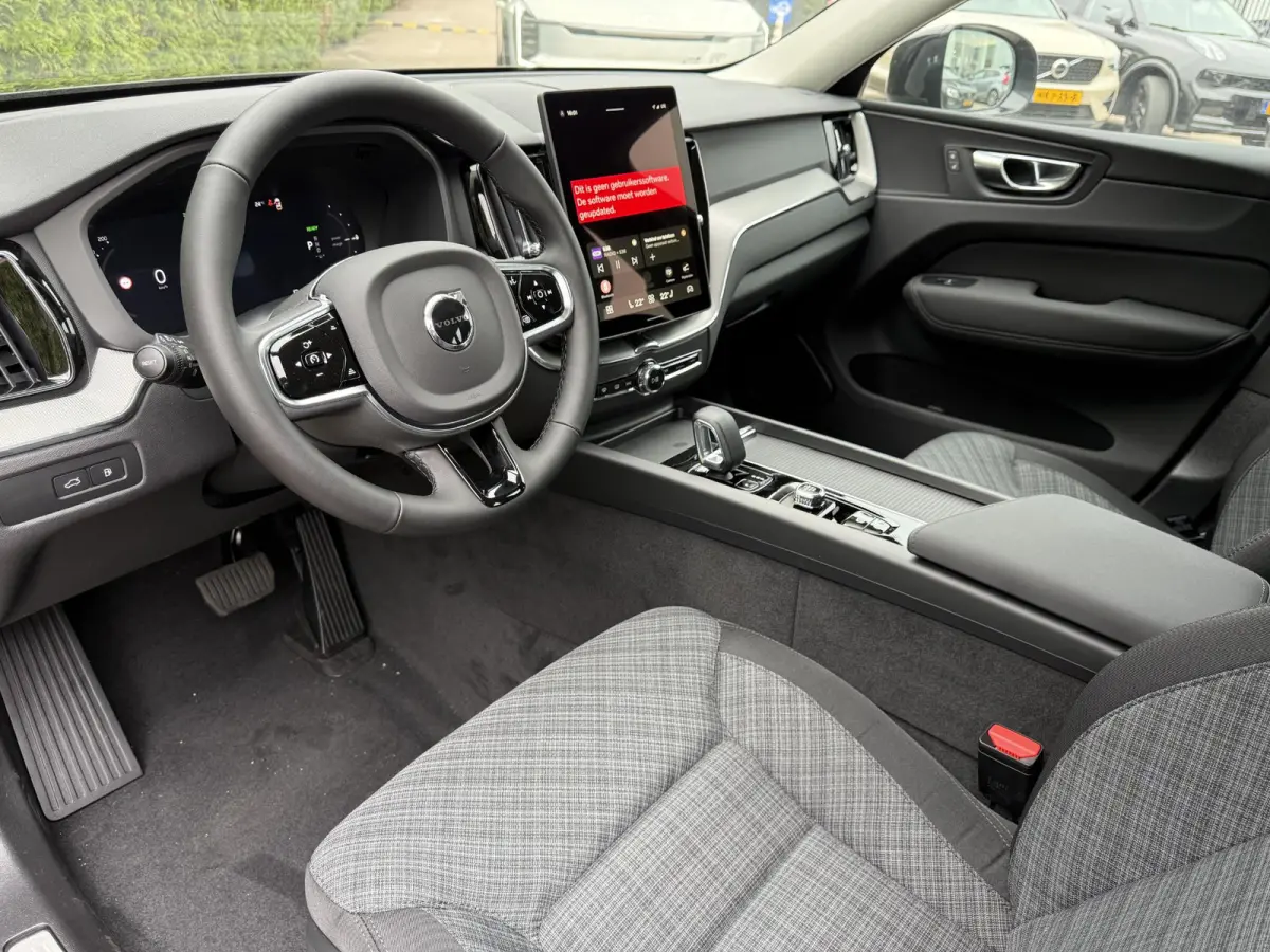 T6 Plug-in hybrid AWD Essential | Elektrische stoelen | Cruise control |