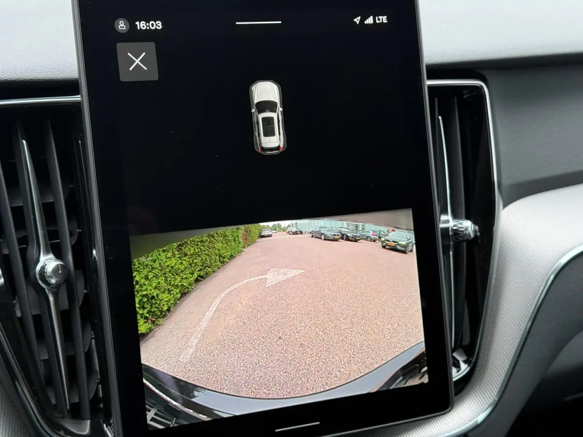 T6 Plug-in hybrid AWD Essential | Elektrische stoelen | Cruise control |