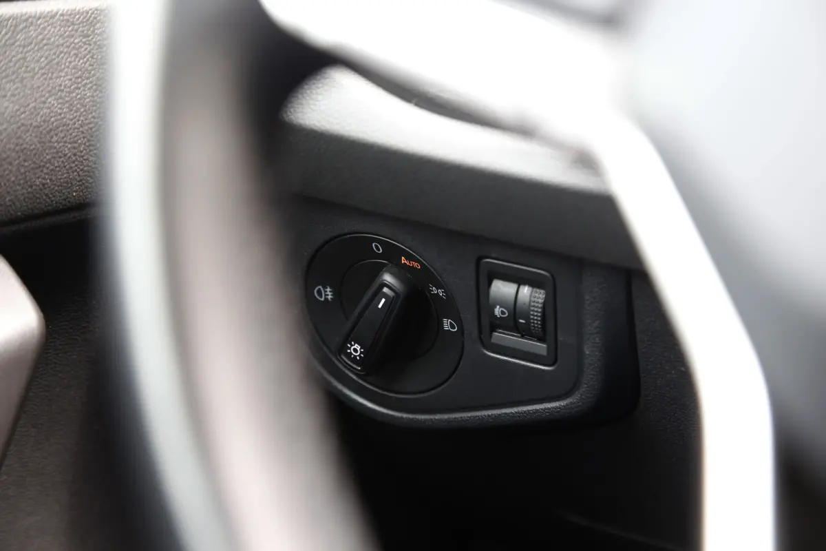 1.0 MPI*Perfect Onderh.*Stoelverw./DAB/Cruise-Control/IQ Drive/Front ass./Rijstrook/Parkeersens.V+A*