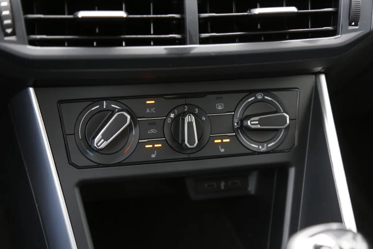1.0 MPI*Perfect Onderh.*Stoelverw./DAB/Cruise-Control/IQ Drive/Front ass./Rijstrook/Parkeersens.V+A*