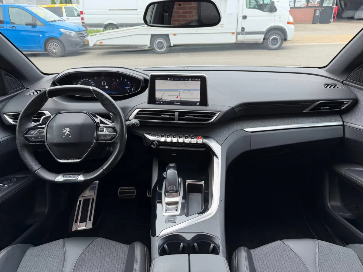 1.6 e-THP 165PK GT Line LED Pano Carplay Navi