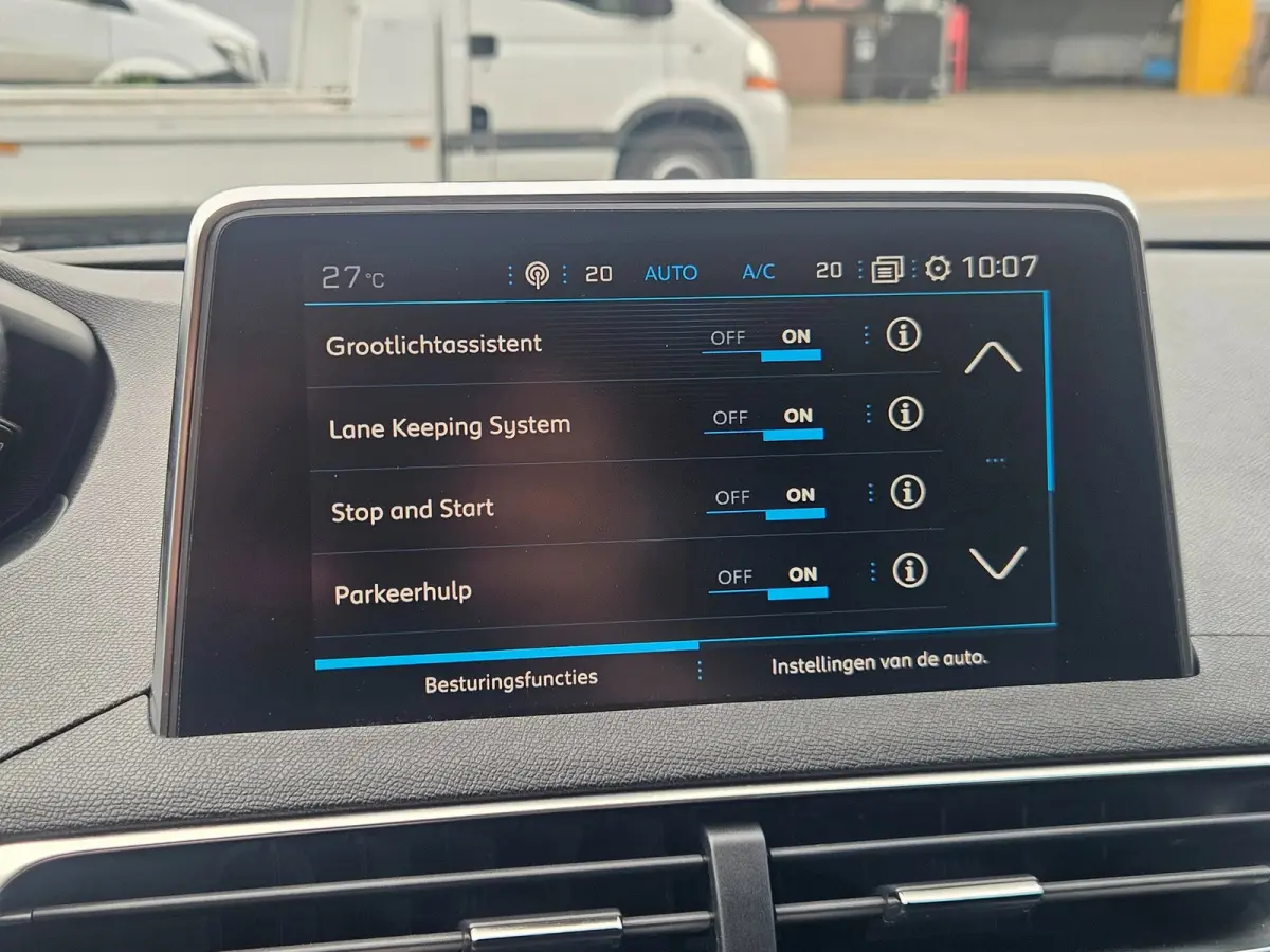 1.6 e-THP 165PK GT Line LED Pano Carplay Navi