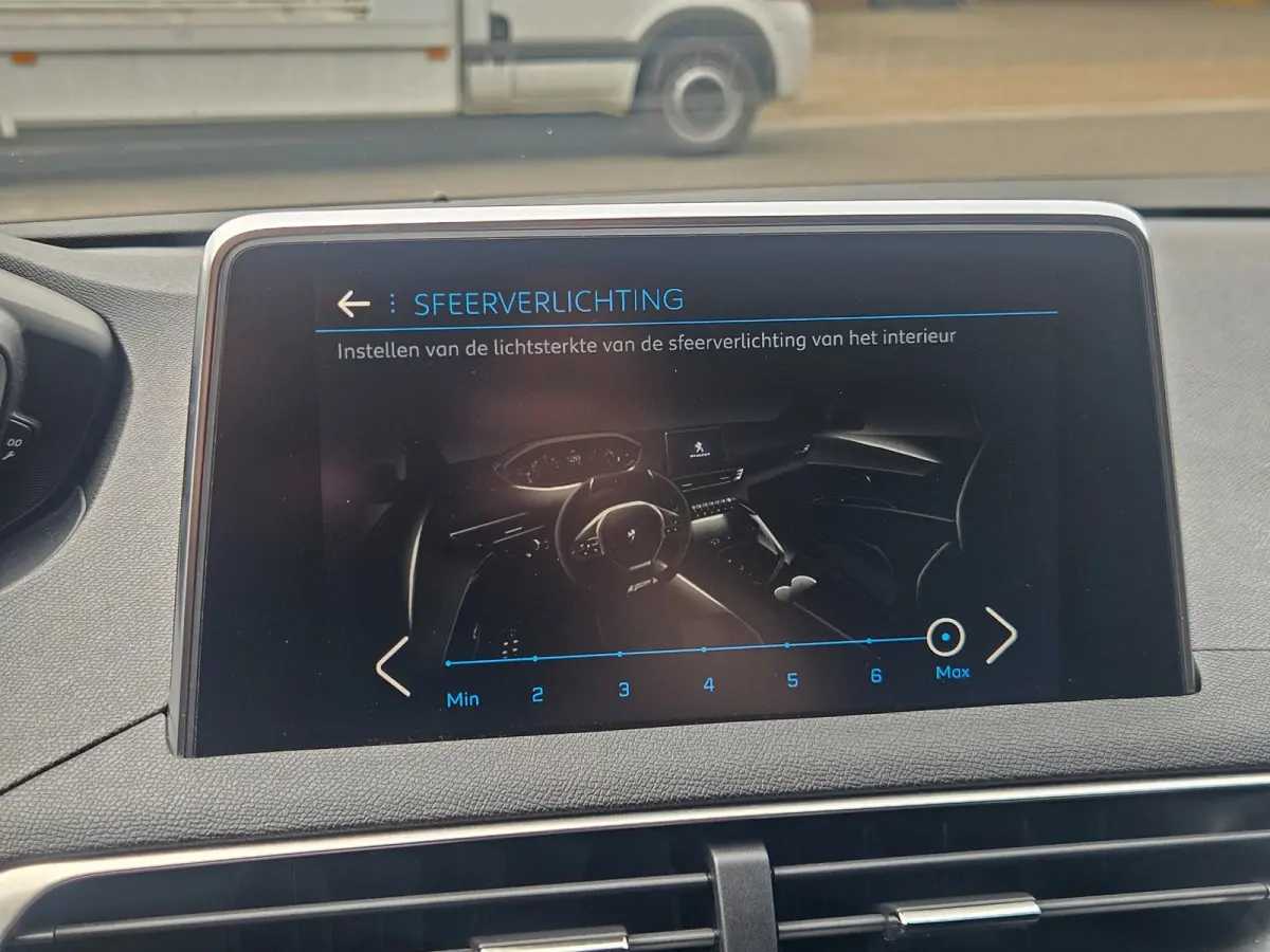 1.6 e-THP 165PK GT Line LED Pano Carplay Navi