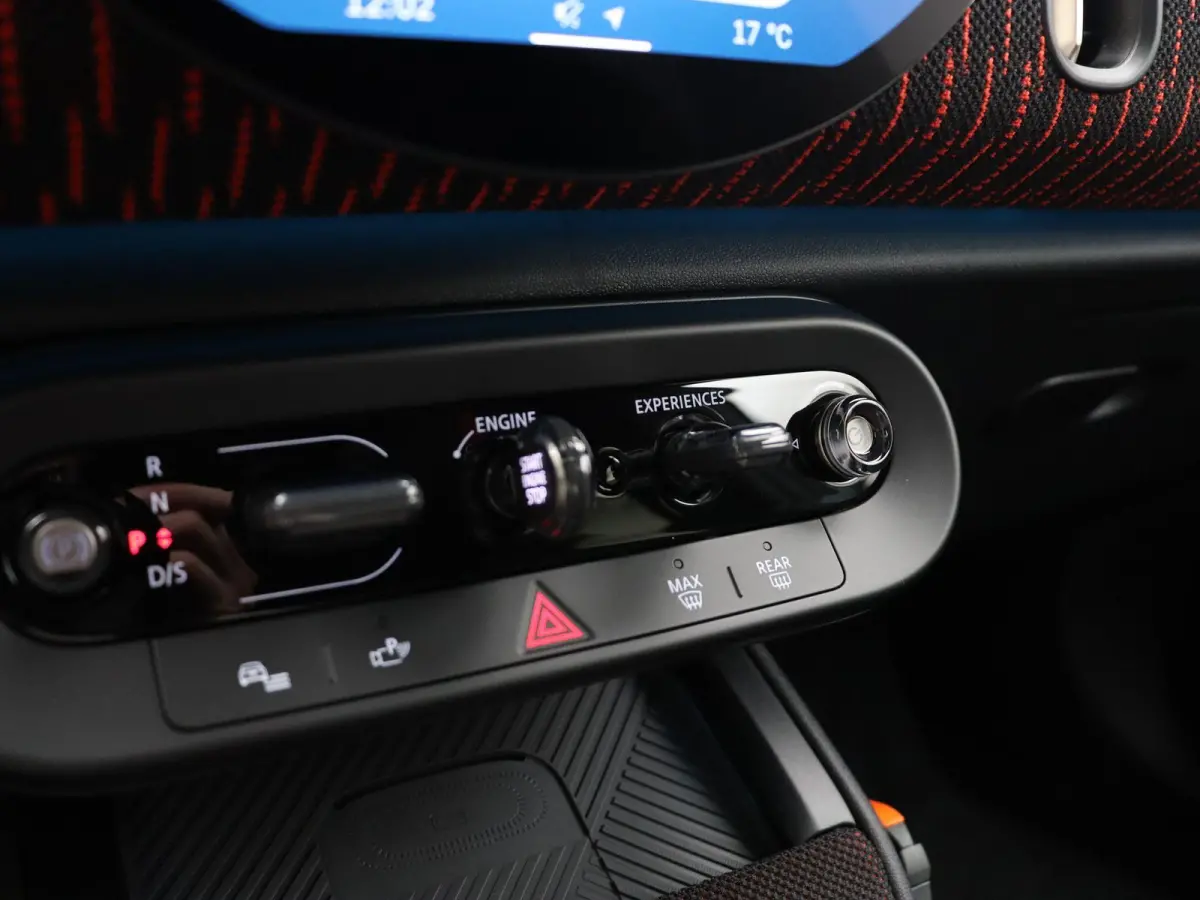 2.0 S ALL4 John Cooper Works + XL Pakket + Pano + Getinte Ruiten