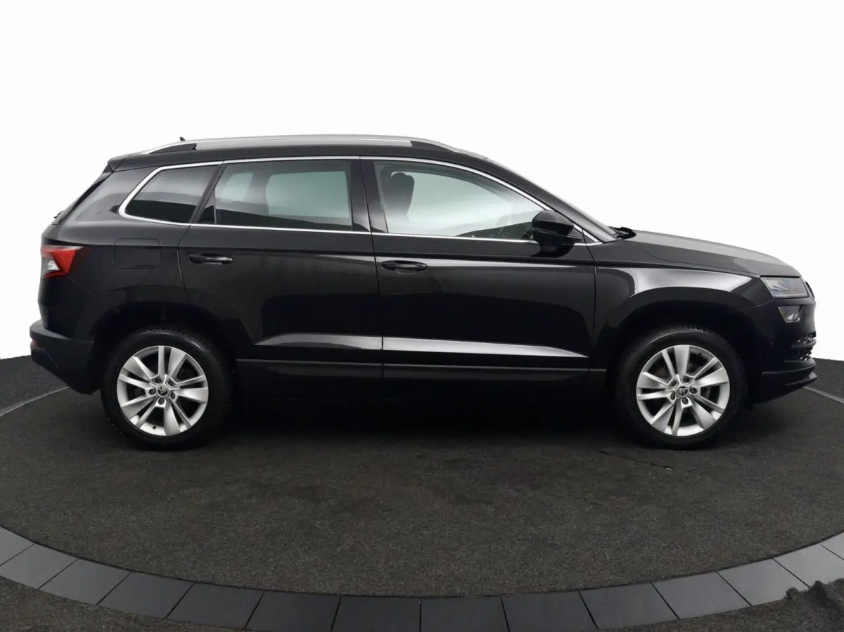1.0 TSI Business Edition Plus zwart